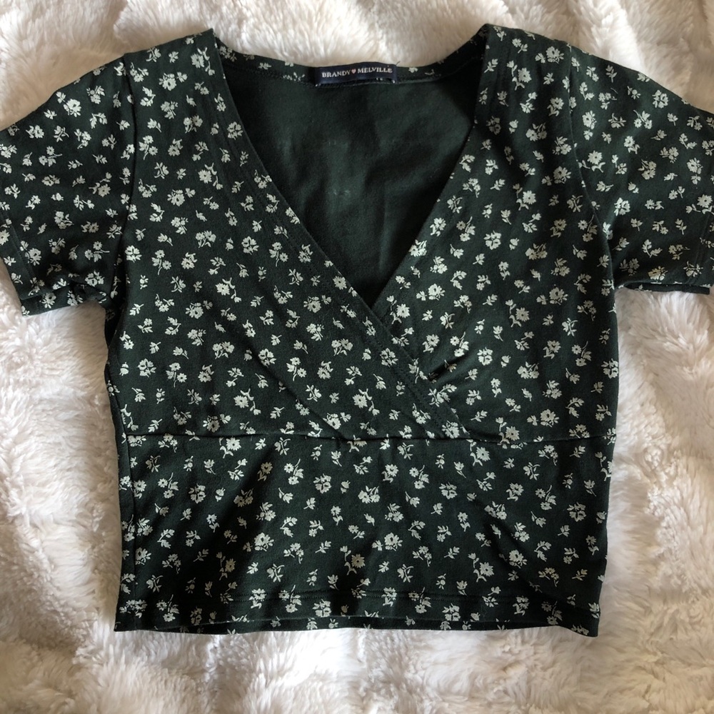 Brandy Melville Floral Green Amara short sleeve